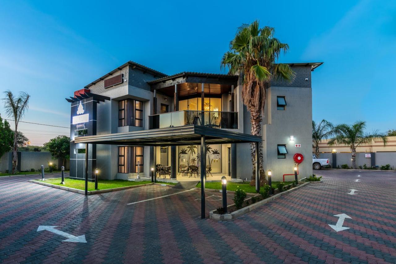 The Melva Guest House Gaborone Ngoại thất bức ảnh